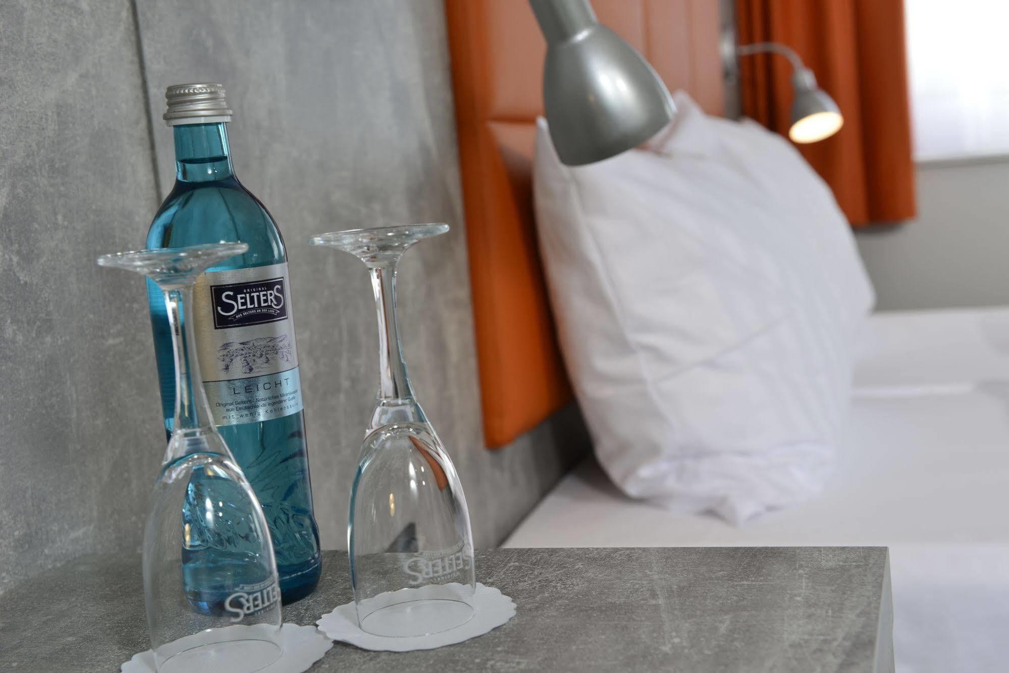 Sleepysleepy Hotel Giessen Linden  Ngoại thất bức ảnh